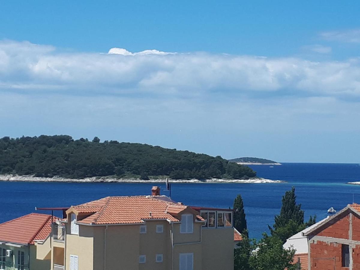 Apartments Starshine & Lighthouse Rogoznica  Bagian luar foto