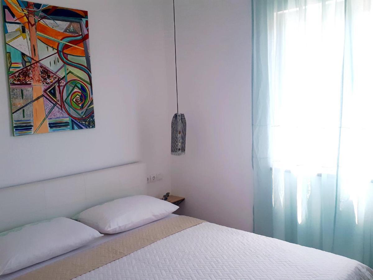 Apartments Starshine & Lighthouse Rogoznica  Bagian luar foto