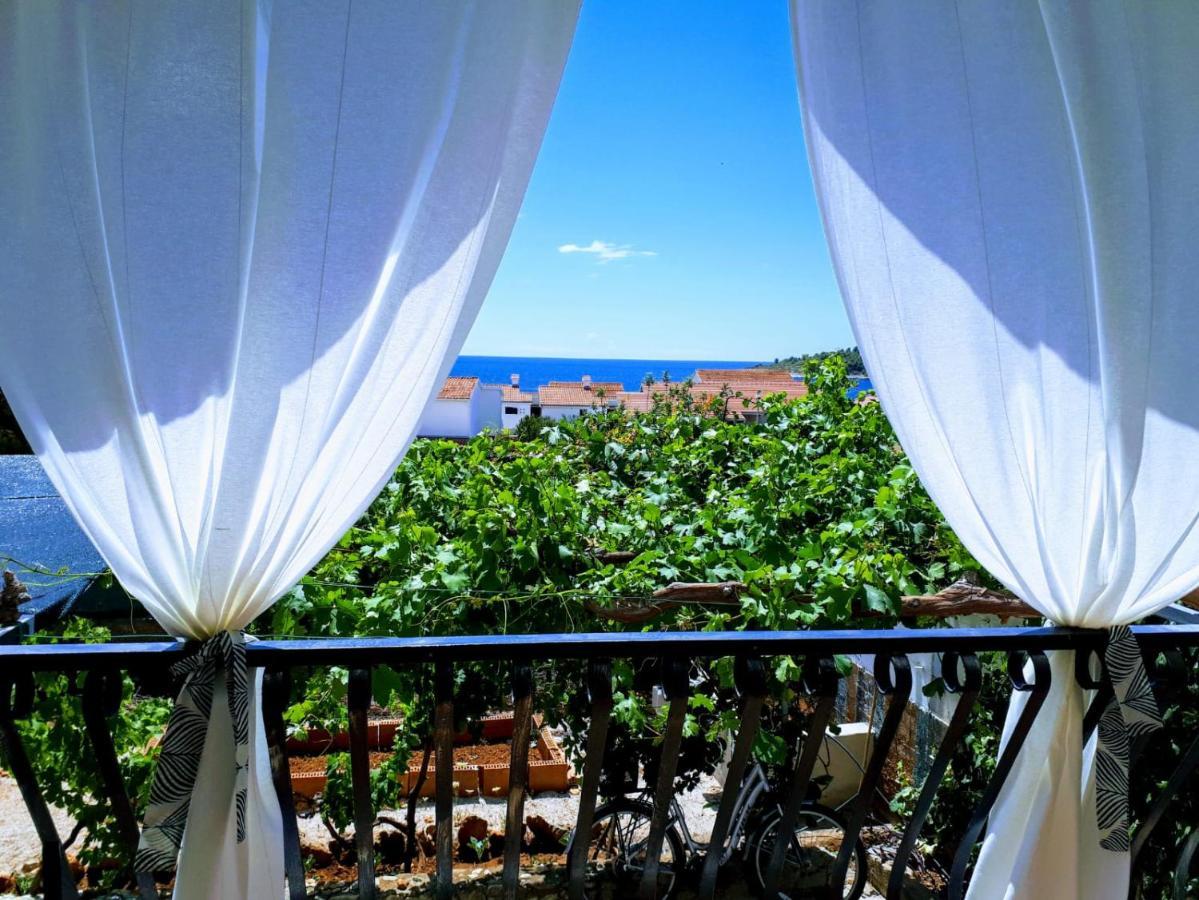 Apartments Starshine & Lighthouse Rogoznica  Bagian luar foto
