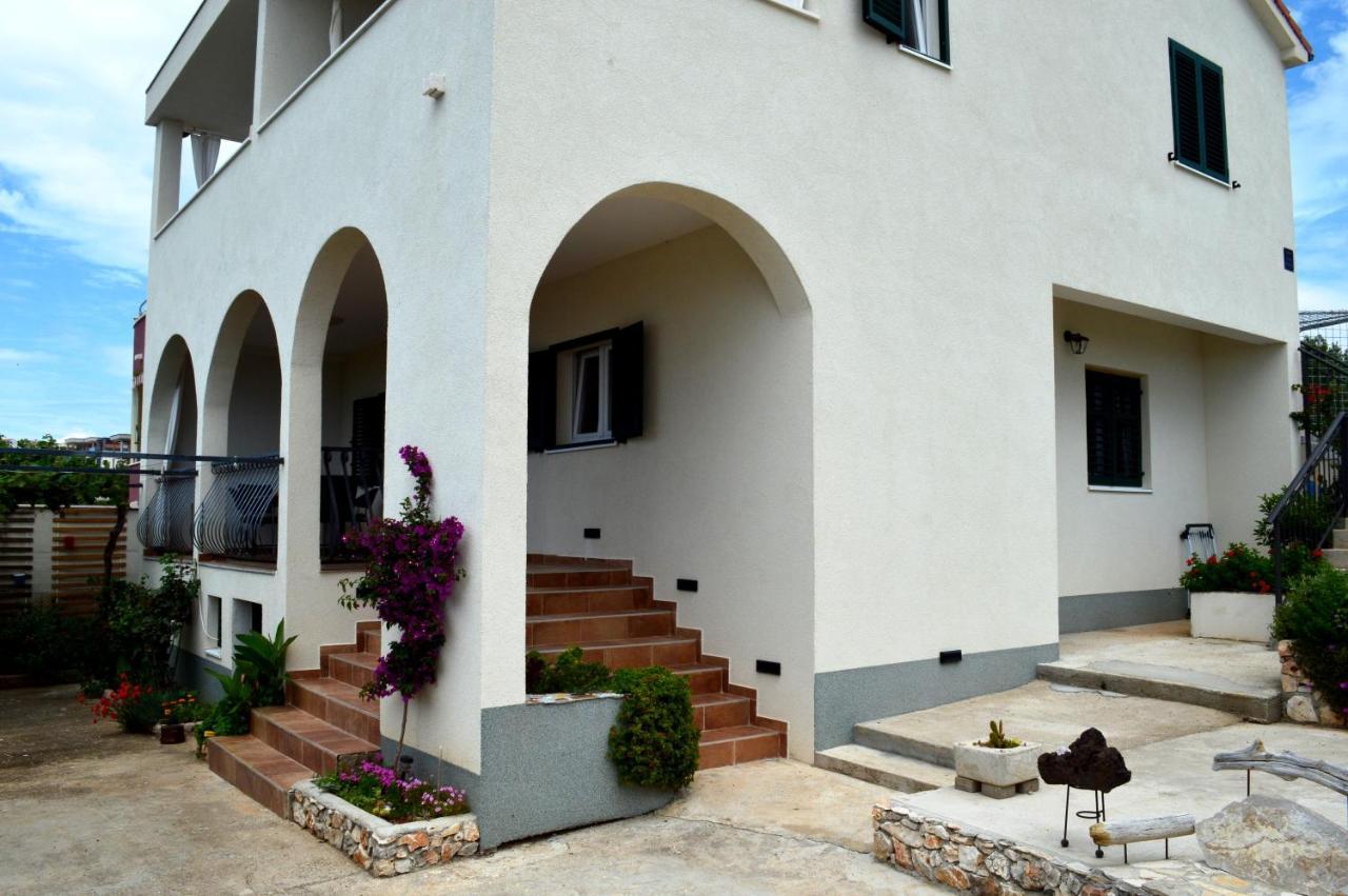 Apartments Starshine & Lighthouse Rogoznica  Bagian luar foto